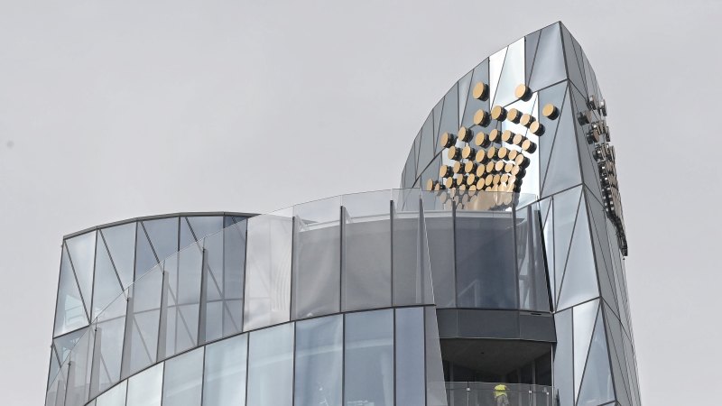 play christmas charm